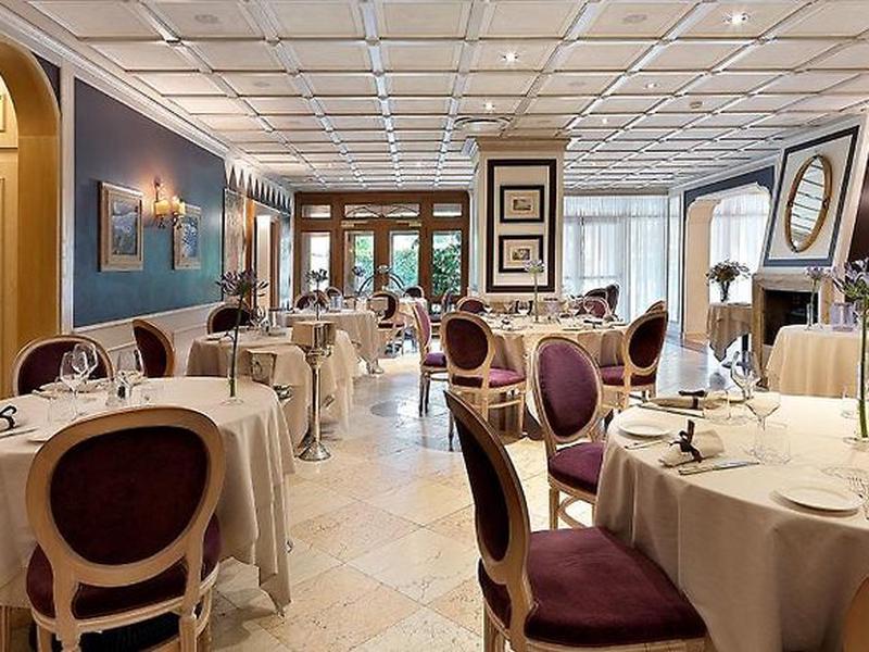 01EBCFAEF368D954422E6C2B7E6496C2