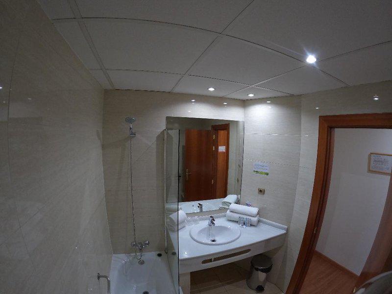 53B8890F314E5318F65AD623C9115E04