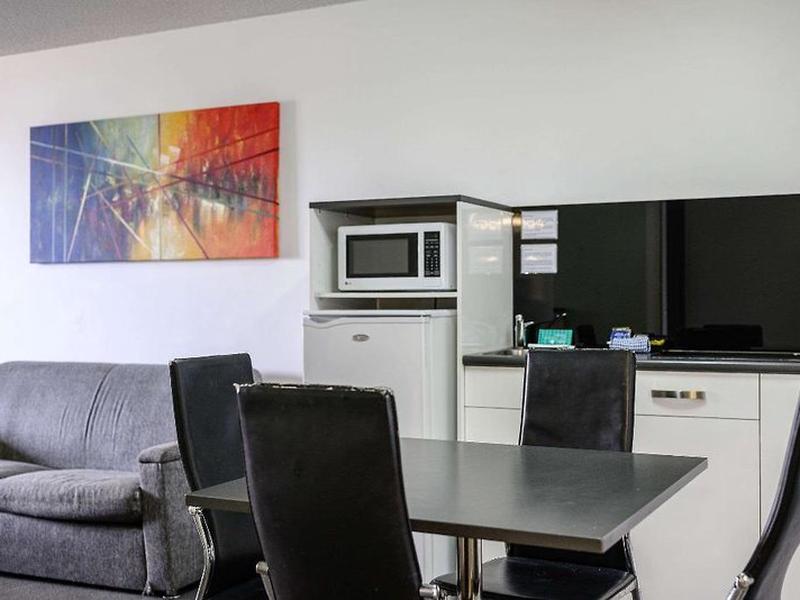 75ADF7C1D815702B2798313D8256F2B8