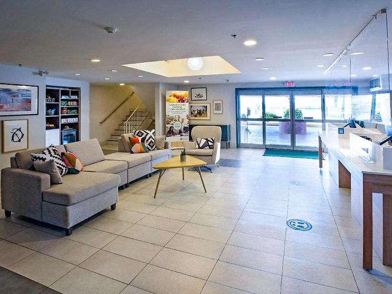 8D6E65B84DF30BD35DE0C94C522A9984