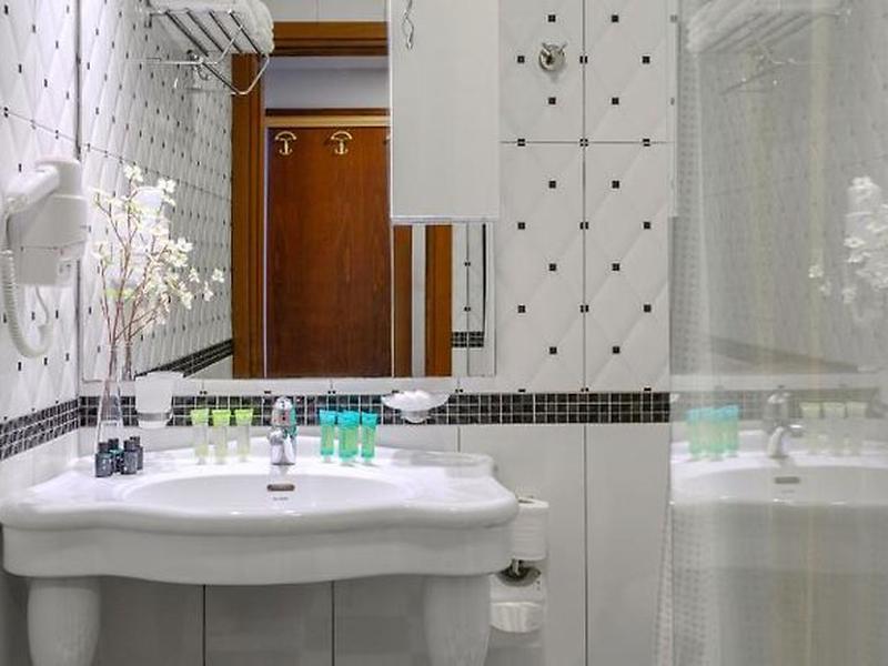 DE51CEB223B1C16FFDC4058C20D3C9D8