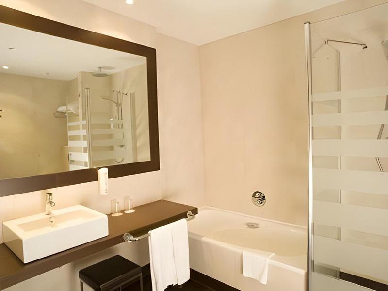 DC1FA20EDFC447EA63C33FABCE74105D