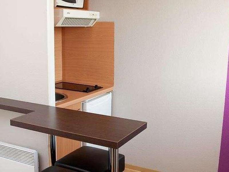 244257D252959DDC030AAB16842D6EAE