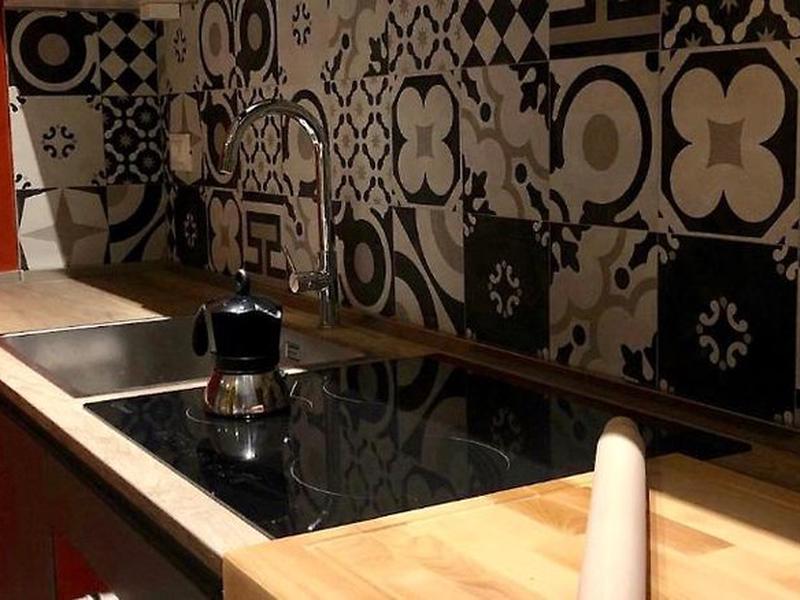 B97FB670777A427DDAD75D20189D8064