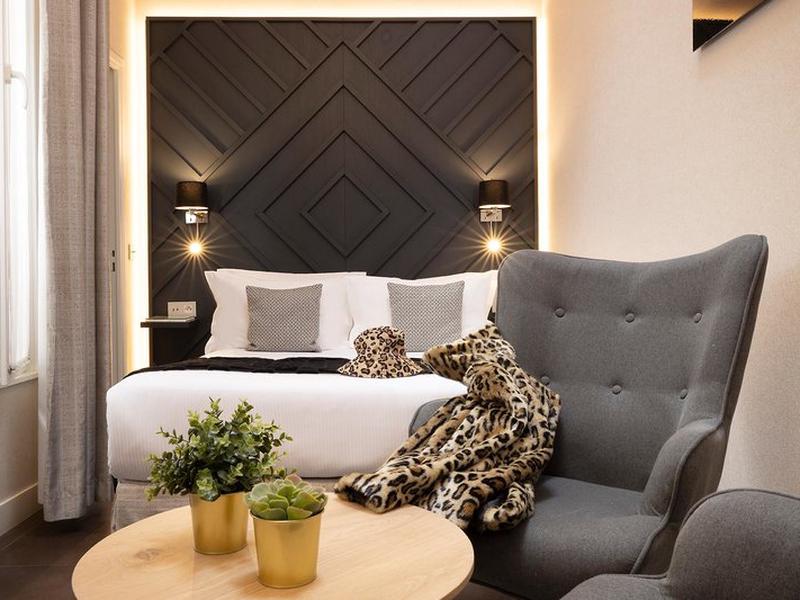 EA32ACDCF6A717A009FF56D2477E880C