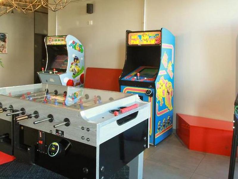 A65998EDBAF54081752286039D303ACD