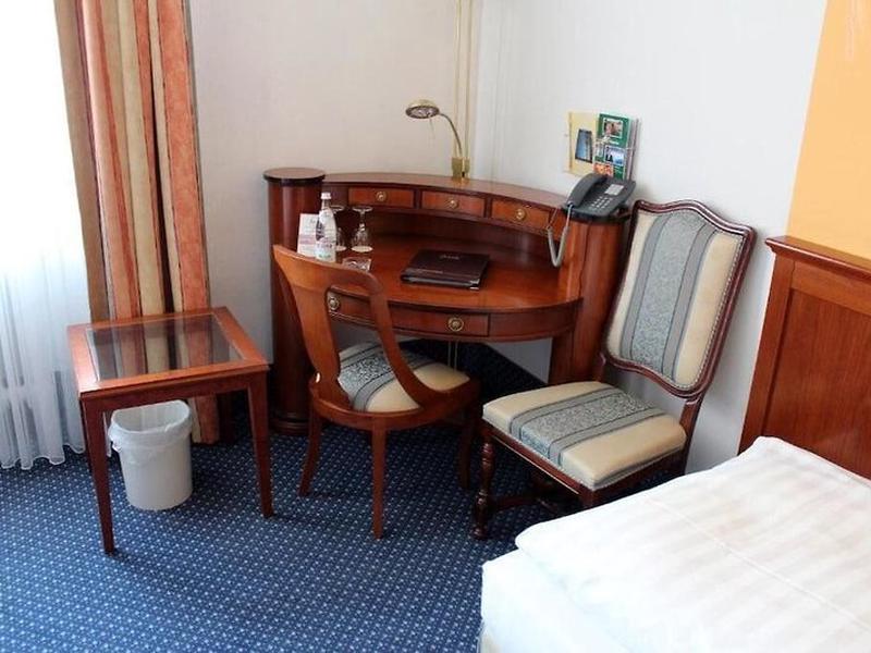 213EB2F27E7F94FCCE78DE7F17FCFED7