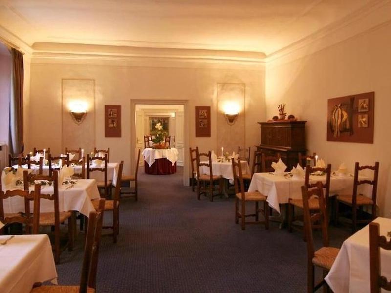 25F6F039D83B9EA10B2945AB9D463CC9