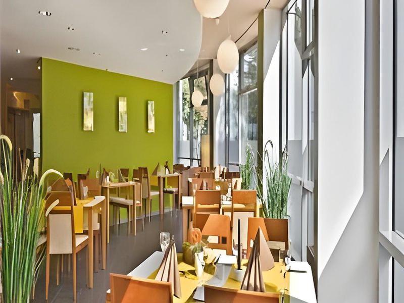 A0F578F2BDA9E95A46F34B5734661ABA