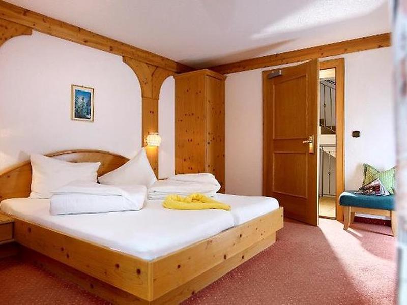 AA5CE7468AB79718CB98B1EB9278D43D