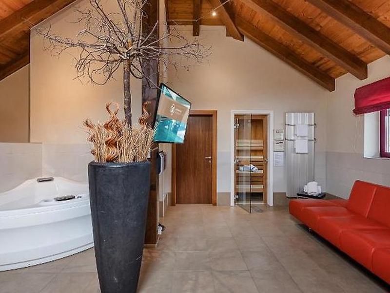 15DDD16445360B96D0933DBCE791D7E4