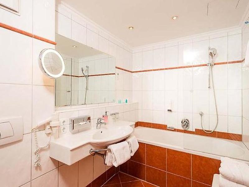 B535DA6D8839EA4DBDEE0B3C4584B84B