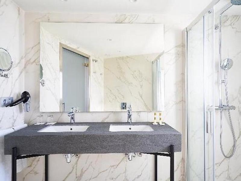 F20DDC4FC5B7AFF709BE6222684D2C75