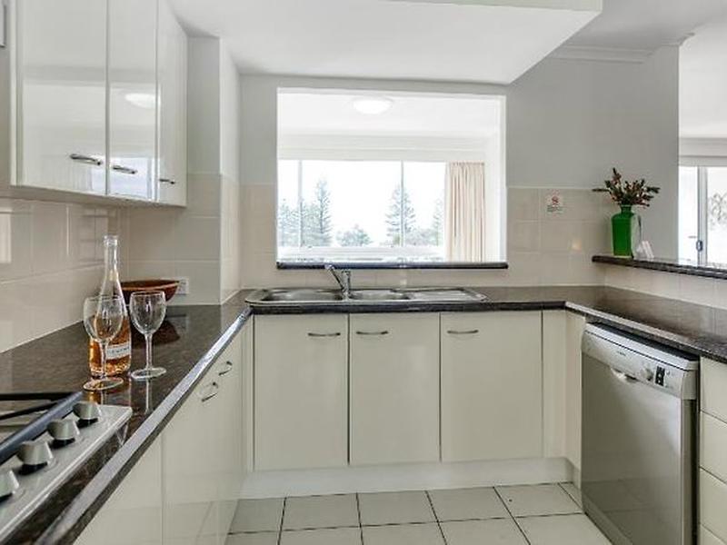 80B22382C4CCA27AB66185736A1F2421