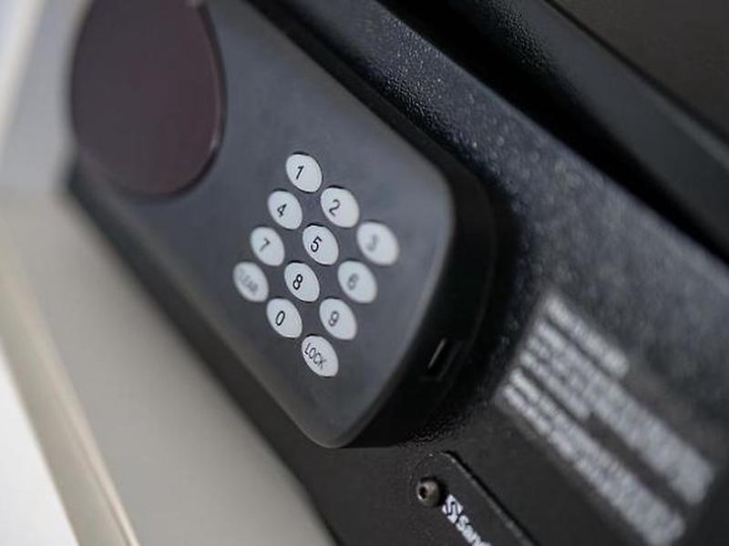 2E470EF746460E44E6045B637B70B35B