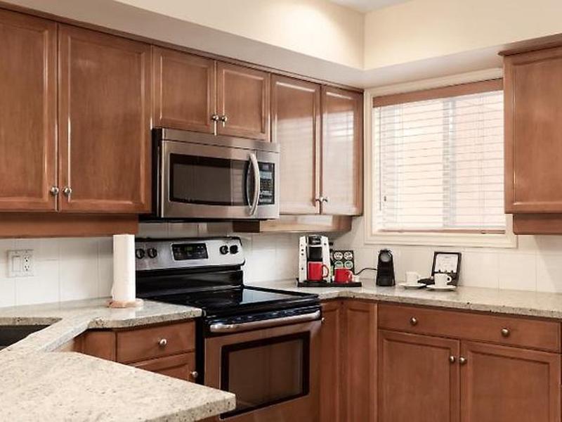 B6370B49E5C6BE57C8D128D1D99CF407