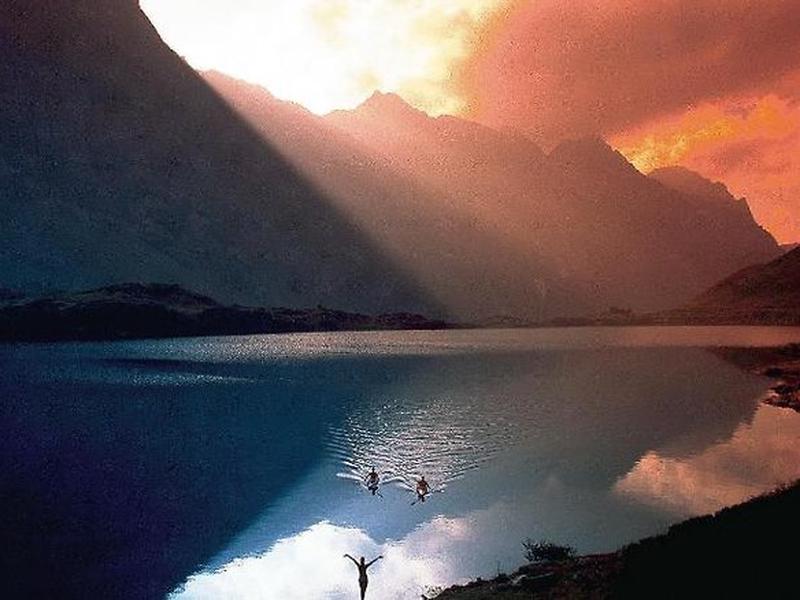 B4AF729A0317A5BE1E2550FF1F97F327