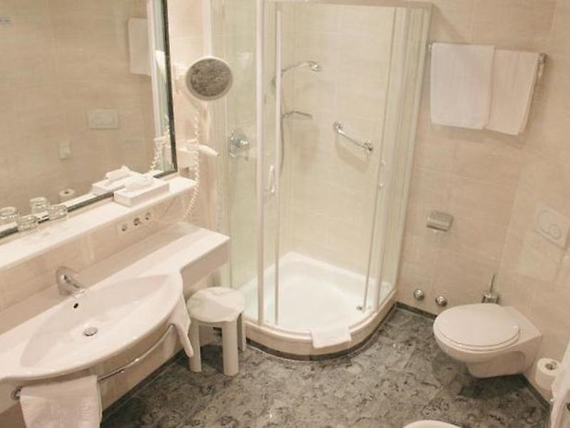 EF23D3AFBAA25D65864D1FBDED15B5D8