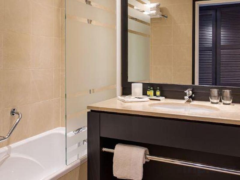 92F351A97E959B8F2D212AB5A24C391F