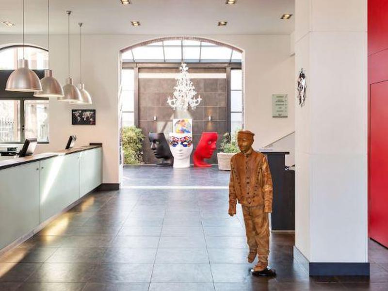 324AFCF9E681FF372D594F75134EB85B