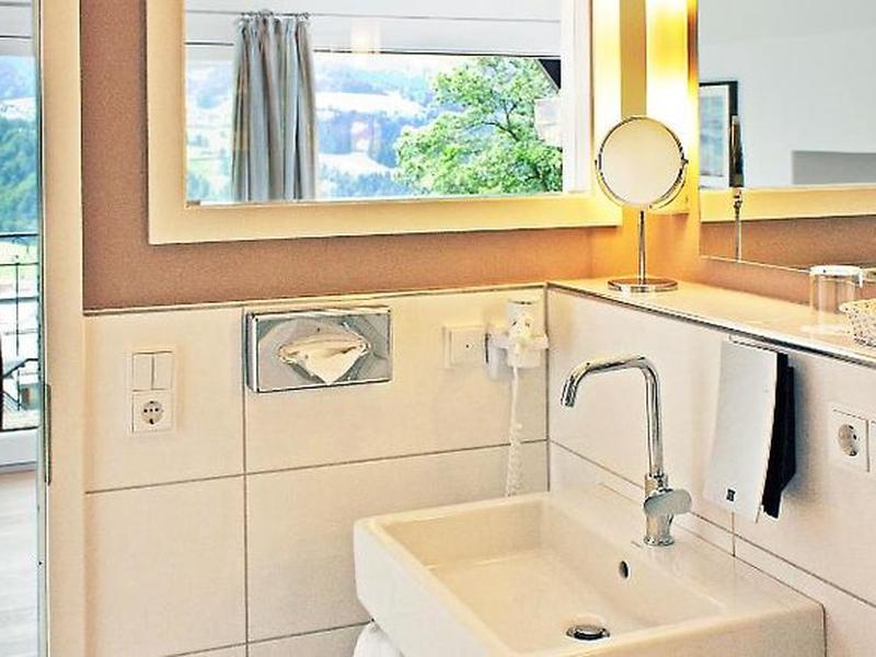 D43CEC8FBBA67D954621D82A4D41BA0F