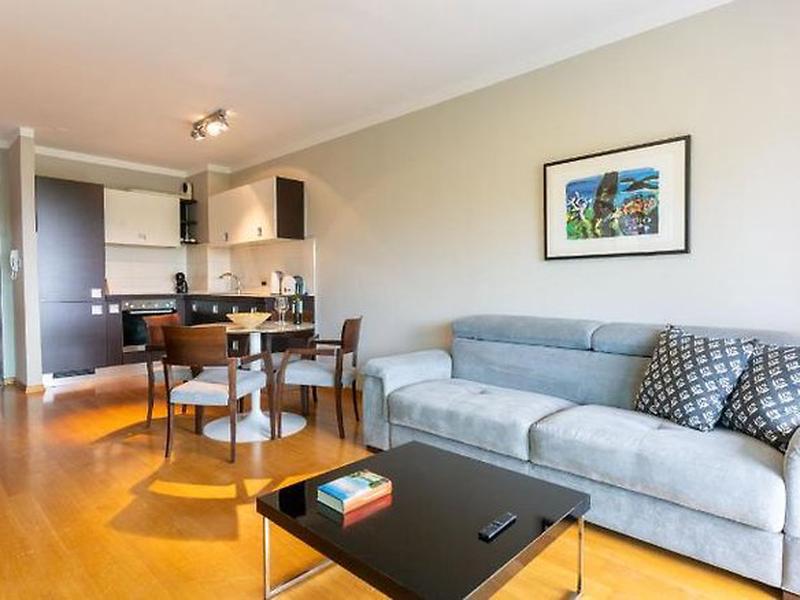 FEFF178CA9890D6C82D659B9A2385E93