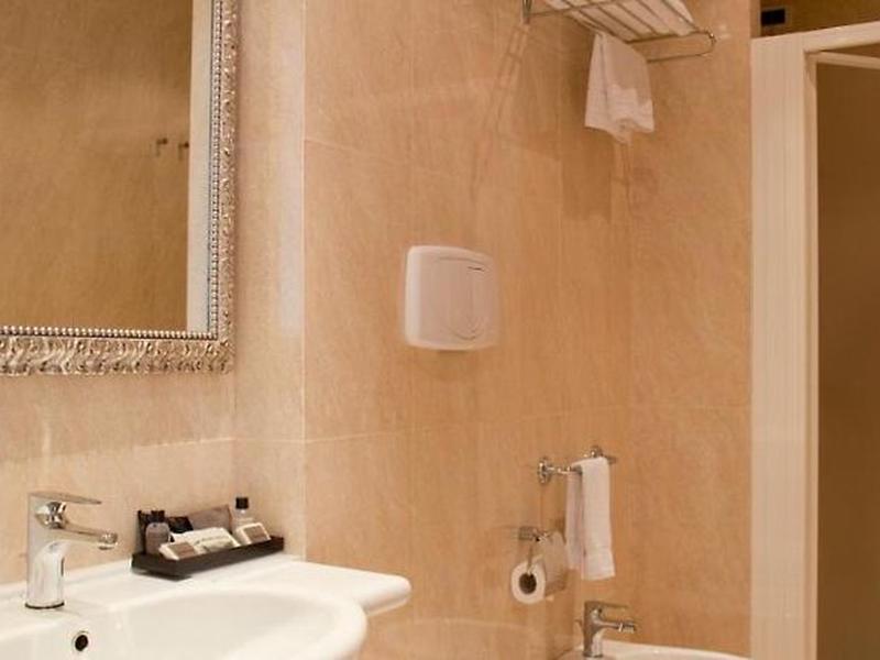 9FF4C691A8BF698AA514AD323E64E04C