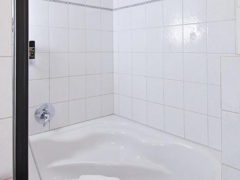 BCB3528DFDE7D80EFB4CD54FFBE76FF6