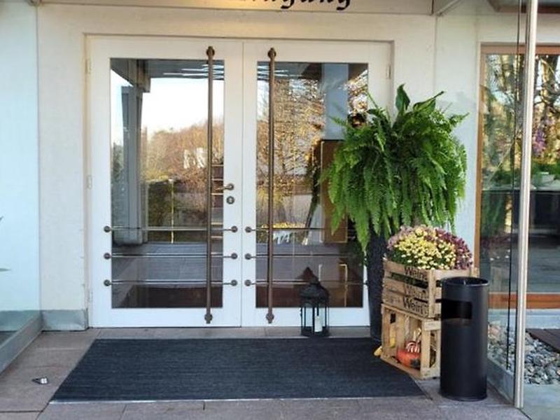 14D6BECE3C8937EF2825F24B646B0C15