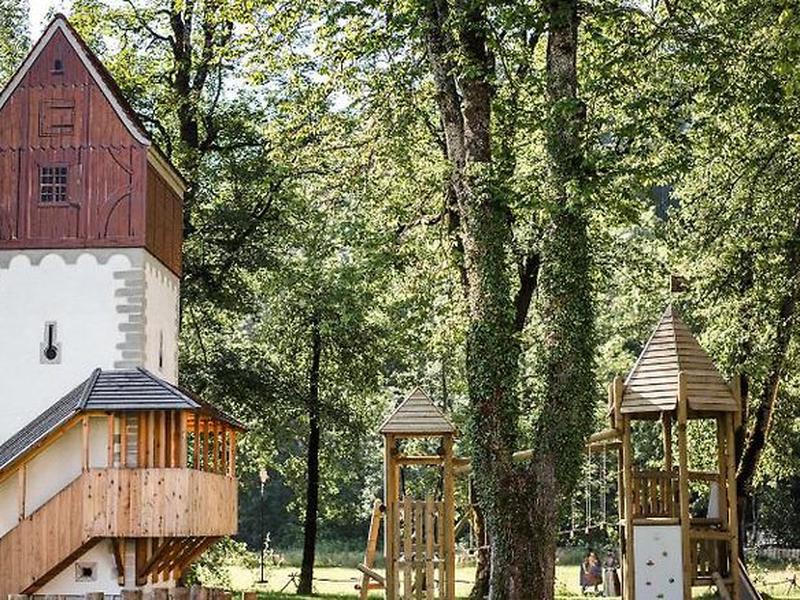 3FBFCEB9C5A7185392E39E4A6A496A98