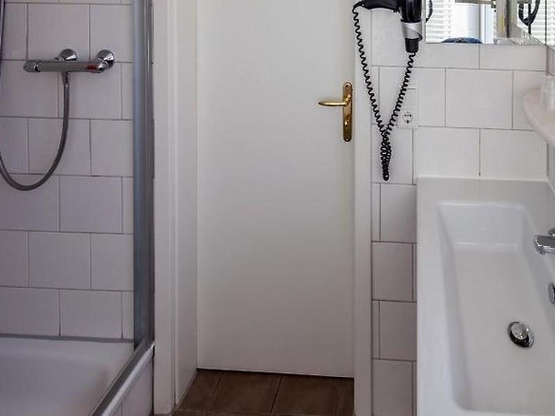 4A0AD4F779ACD242747F6E68BFFE7F1E