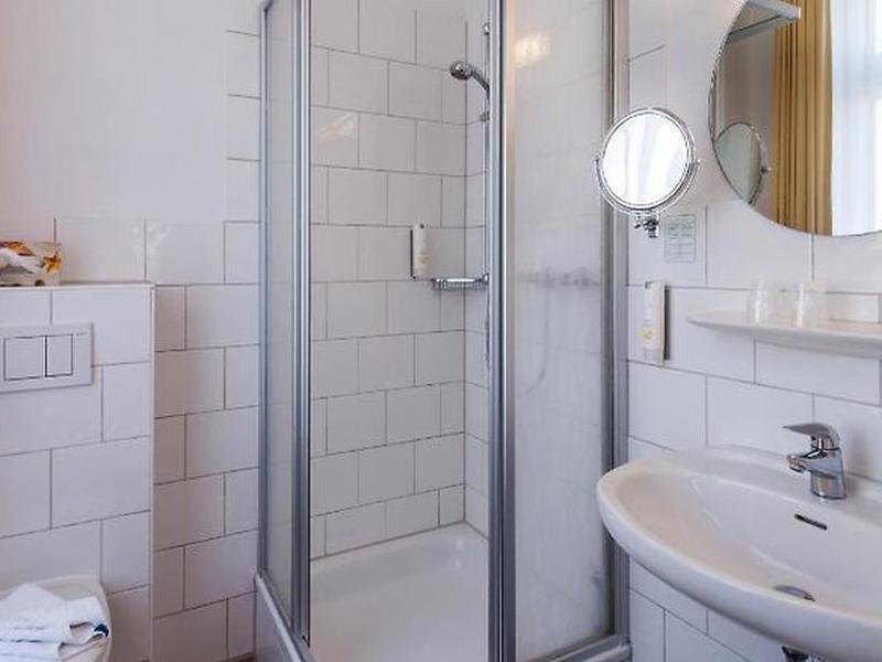 5B7773548761CA2FA8CB29182E401A17