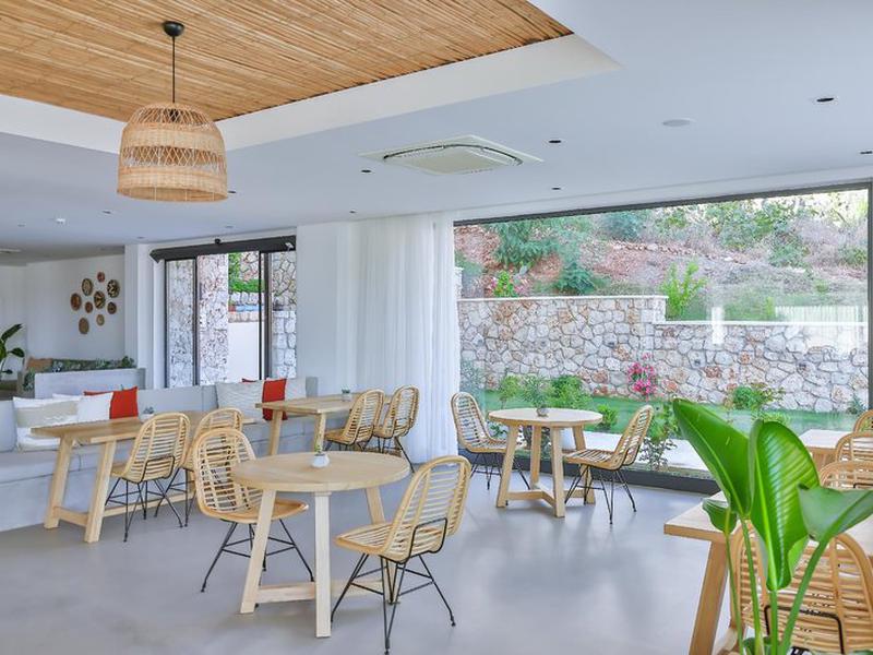 01B6FB4AC5475C4EA3CA58D7FBB7C07A