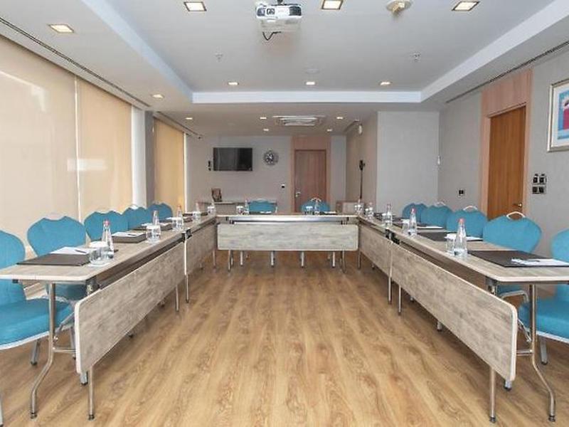 17DD23BCAE679CB5B2E7E439A509BE06