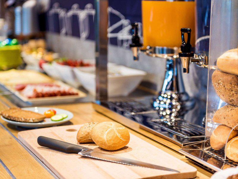 71F17BBD357B901D5E119ACDD436F51C