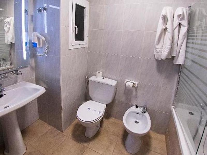 85C86CFEF8246E29BA4DBC224ACD4CB8