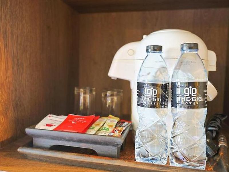 8DA32FAE33D757BBAB5748324925718D