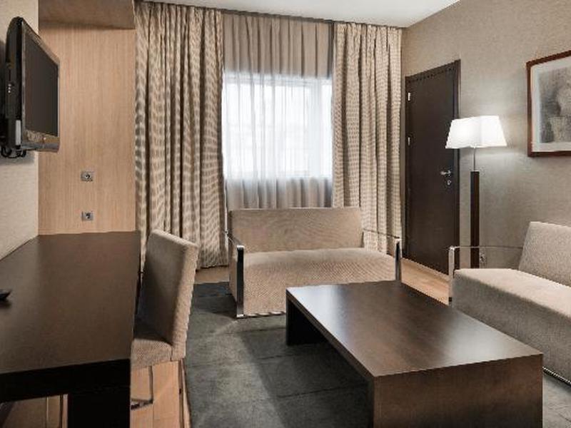 C09684CFECCB8DEC1D2B8C353D979C35