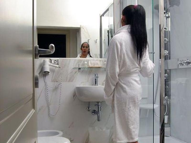 DA2E9F569F0838FEE390C6C4A765D178