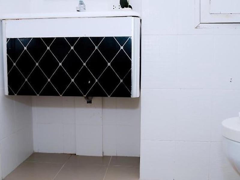 B51F4BF987507D0C5CB1BFE380EF256E