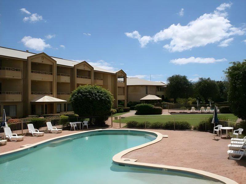 25FEF14E200D6AB1806F28EABA66727E