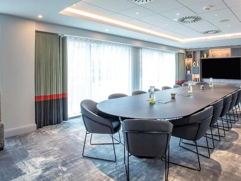 0940BDD671954779448F92F4F43B80EF