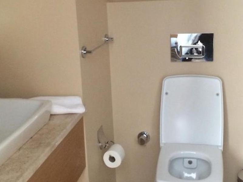 244ADAE6BD06B7C1029213F5EA58EA85