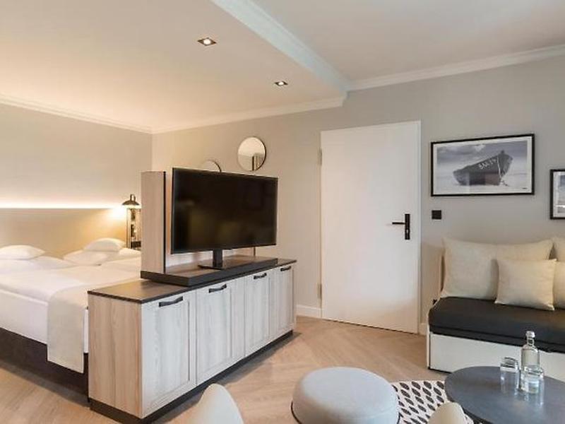 E2667E3693DC8B72001118175DDC9083