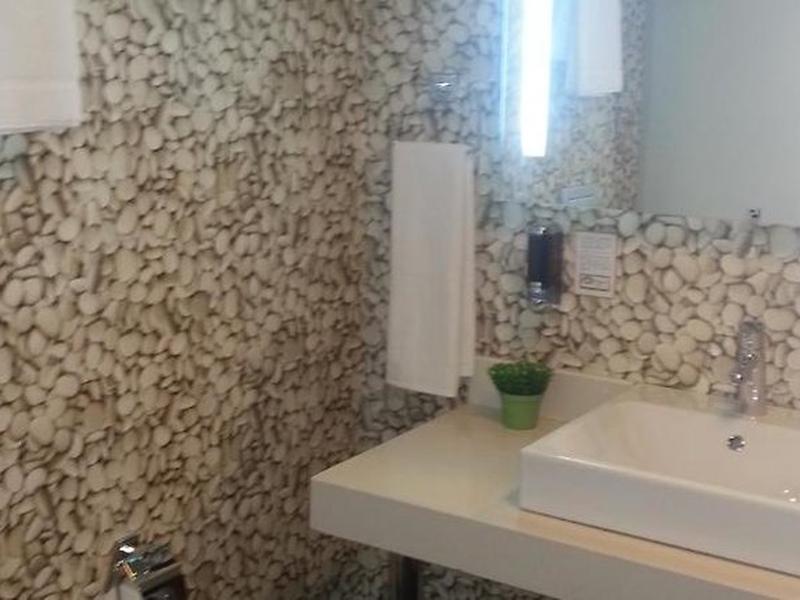 ABAE6AE2BFE692222F5DECB8E406DDAD