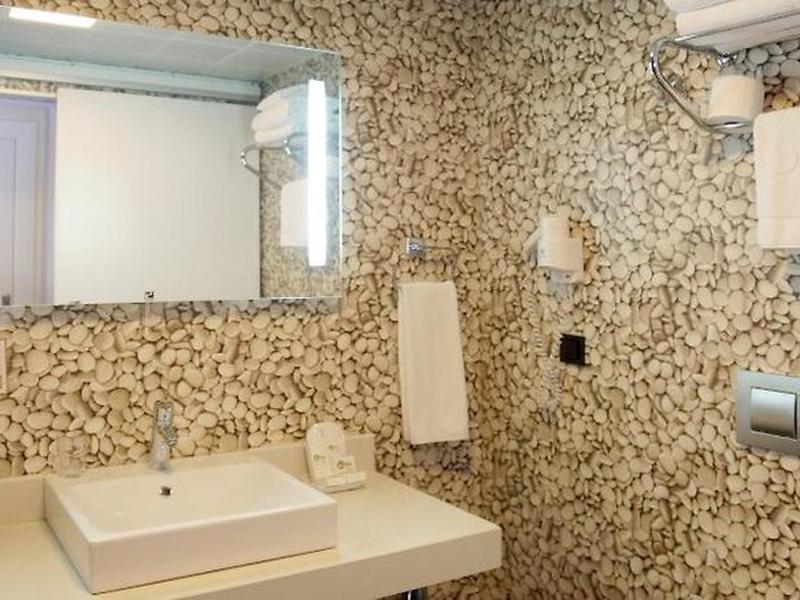 714228FBA96ED0649B912223B72F91CF