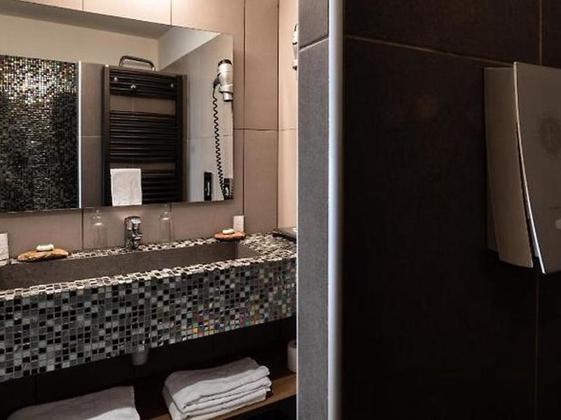 A4E516F9ADF29ABF909317289310963D