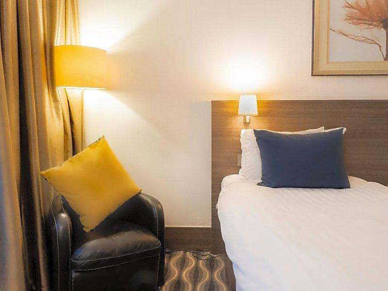 974CF68C49557B2BA936725579119A31