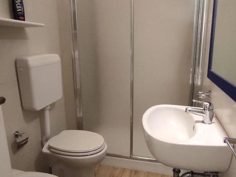 061BD37612C3E970E2E3377DC82F64C5