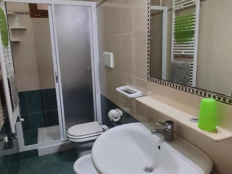 78D5070DDFE9DA5B19F16CED5A1C95C8